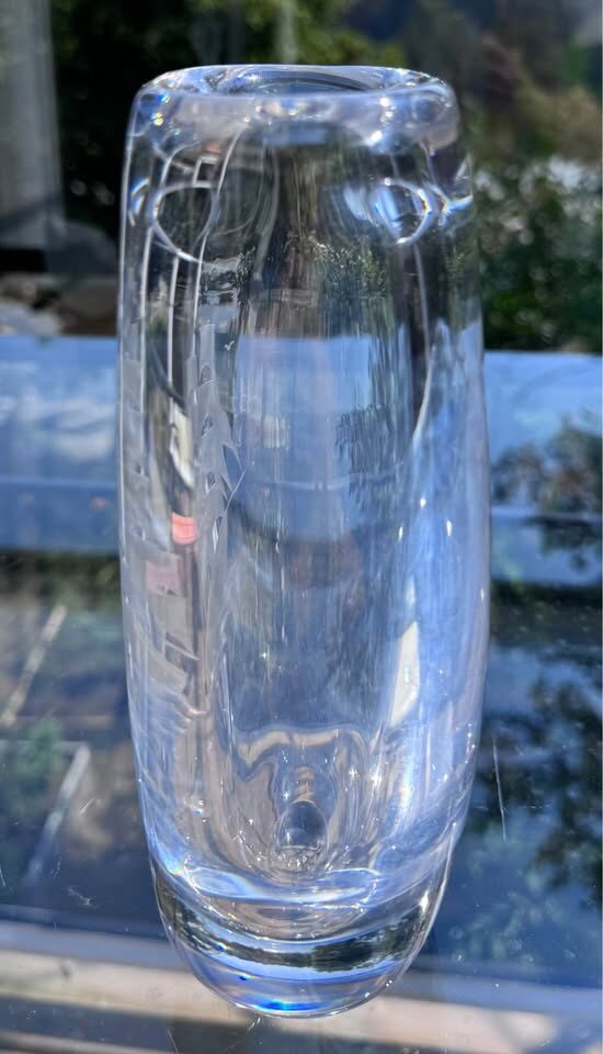 MCM Swedish Crystal Vase 8" - Kosta Glass Hand Engraved Sailing Ship-Signed - photo 5