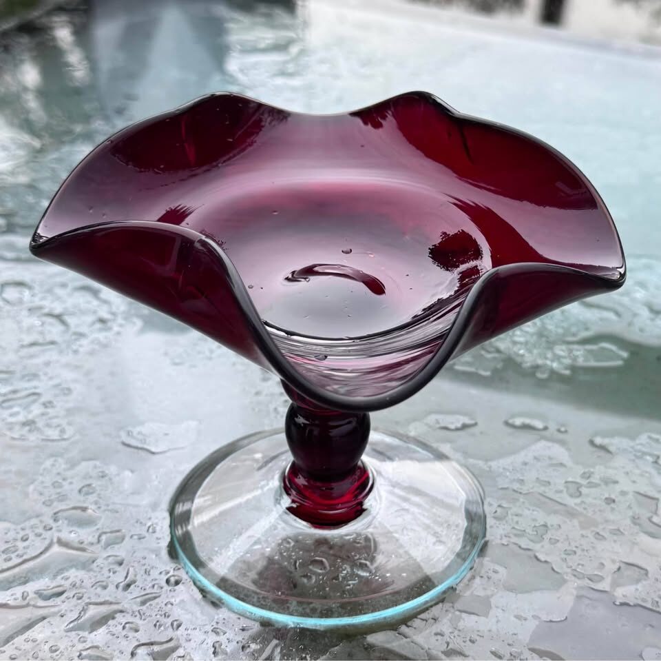 Vintage MCM Ruby Red Ruffled Art Glass Pedestal Candy Dish - photo 6