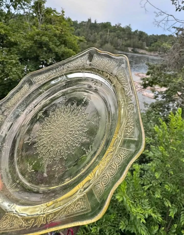 Vintage 1930s Anchor Hocking Princess Topaz Depression Glass Plate - 5.5" - photo 1