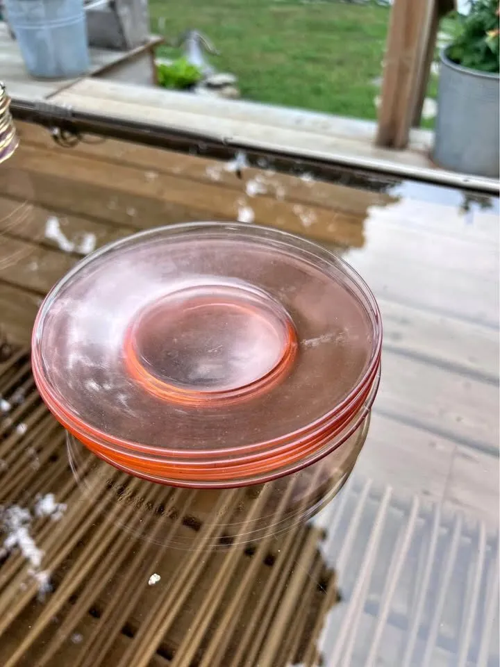 Set of 5 Vintage Pink Depression Glass Saucers / Small Plates - photo 1