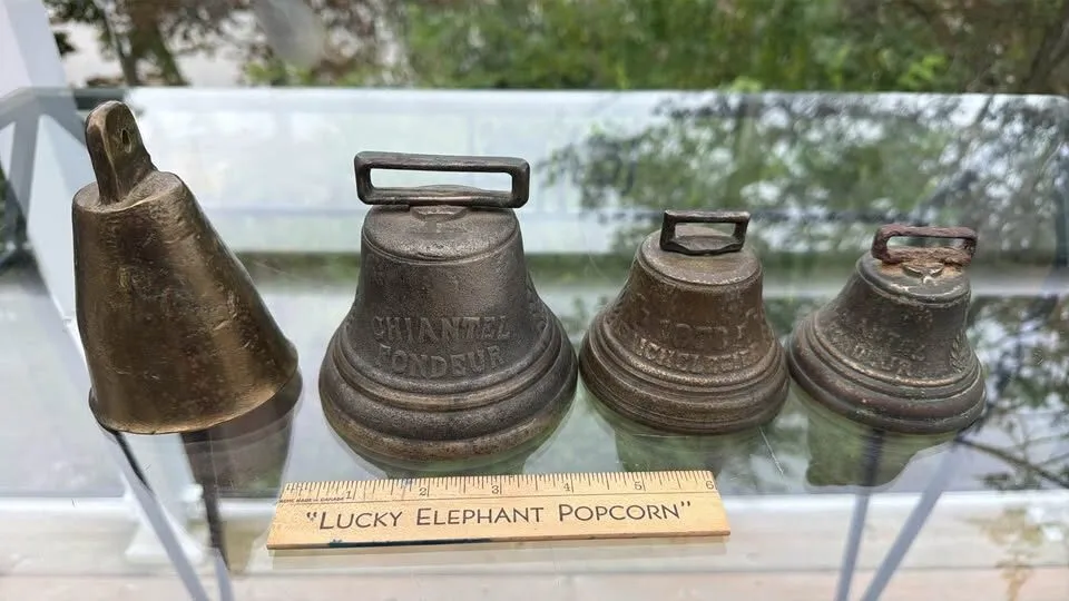 Vintage Farmhouse Swiss Cow Bells Chiantel Fondeur - photo 9