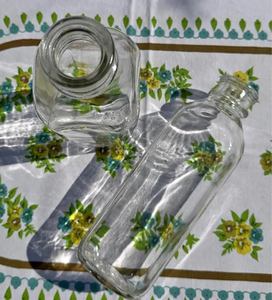 Vintage 1950s Canadian Milk Bottles (Pair of 2) - photo 2