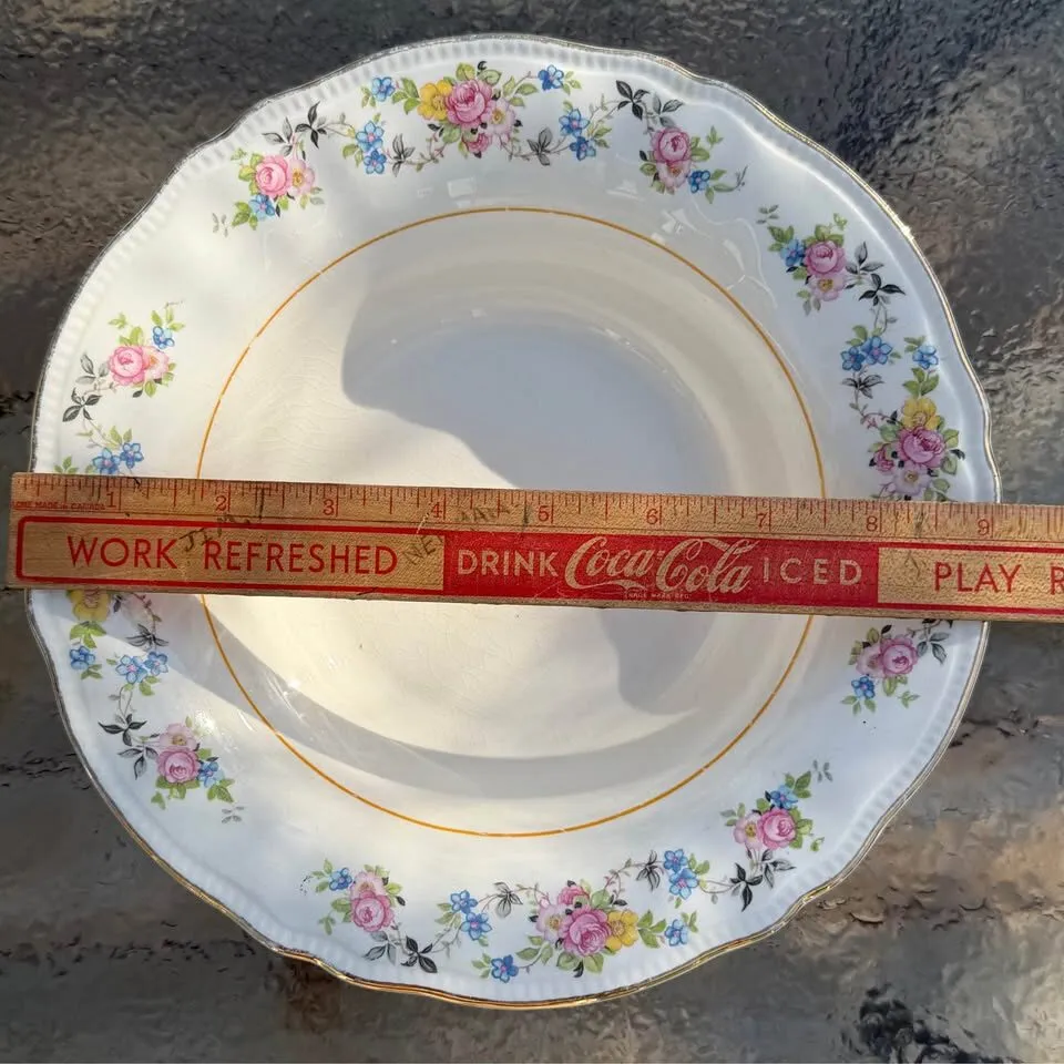 Vintage 1940s Serving Bowls - English Grindley & Canadian Sovereign Potters - photo 4