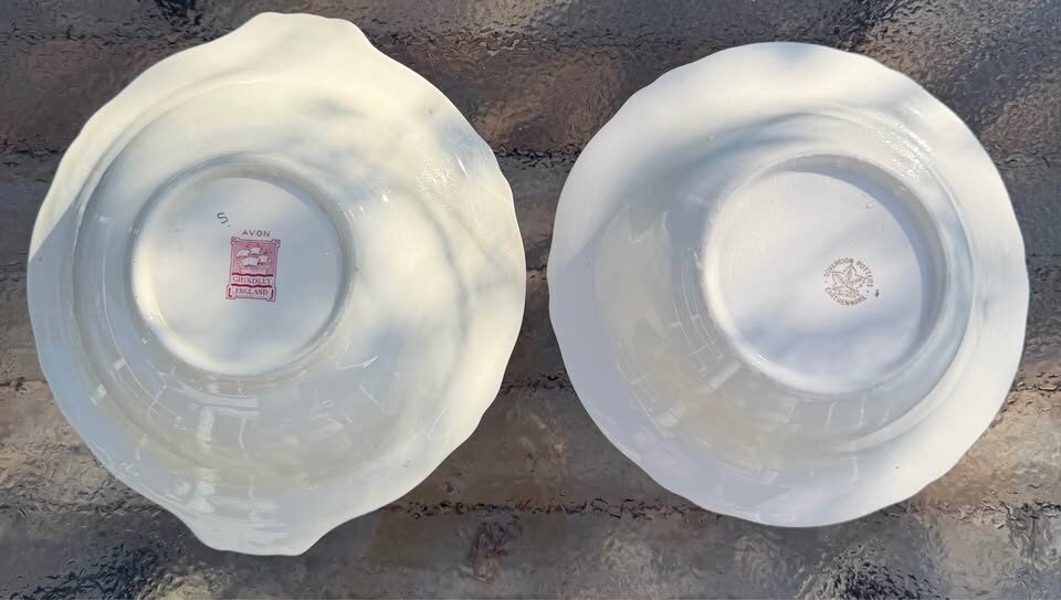Vintage 1940s Serving Bowls - English Grindley & Canadian Sovereign Potters - photo 5