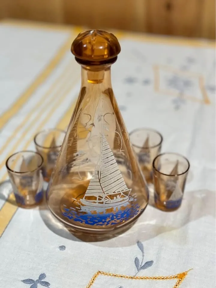 Amber French Glass Decanter & Cups Set - Nautical Sailboat Design - photo 8
