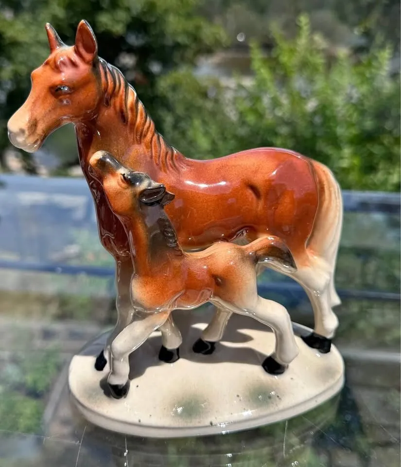 Dream Room Decor! Horse Figurine Vintage Ceramic Mare & Foal - photo 1