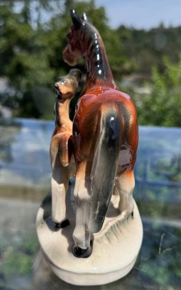 Dream Room Decor! Horse Figurine Vintage Ceramic Mare & Foal - photo 4