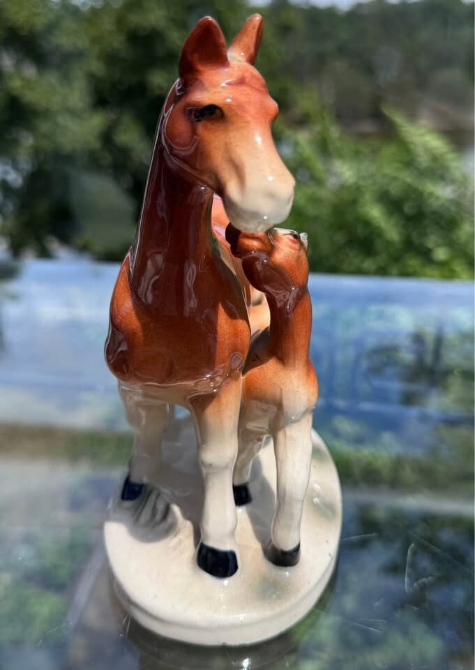 Dream Room Decor! Horse Figurine Vintage Ceramic Mare & Foal - photo 5