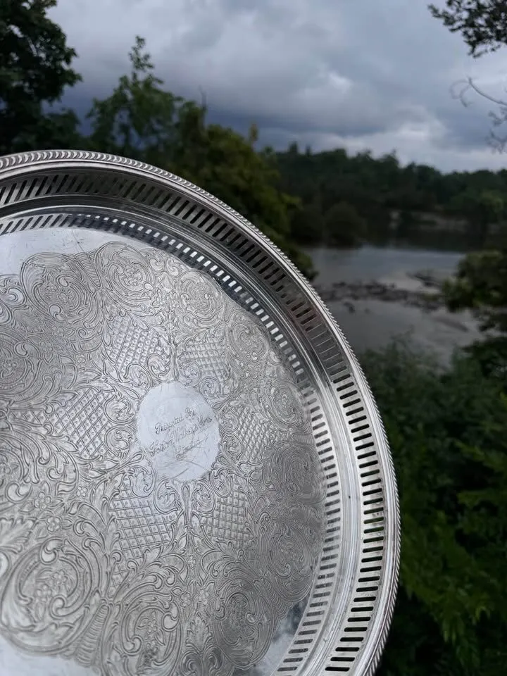 Vintage 15.5” Silver Presentation Tray - Detailed Gallery Rim Canadian Memorabilia - photo 9