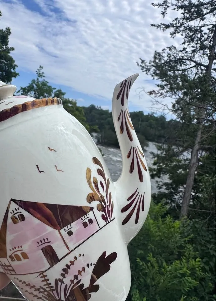 1940s Gray’s Pottery Teapot / Coffee Pot - Pink & Copper Lustre "Dutch Farmhouse" A8321 - photo 8