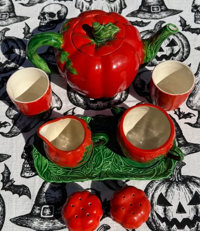 Rare Vintage 1950s Maruhon Ware Tomato Set - Featuring Rare Screw-Bottom Shakers & Matching Cups - photo 2