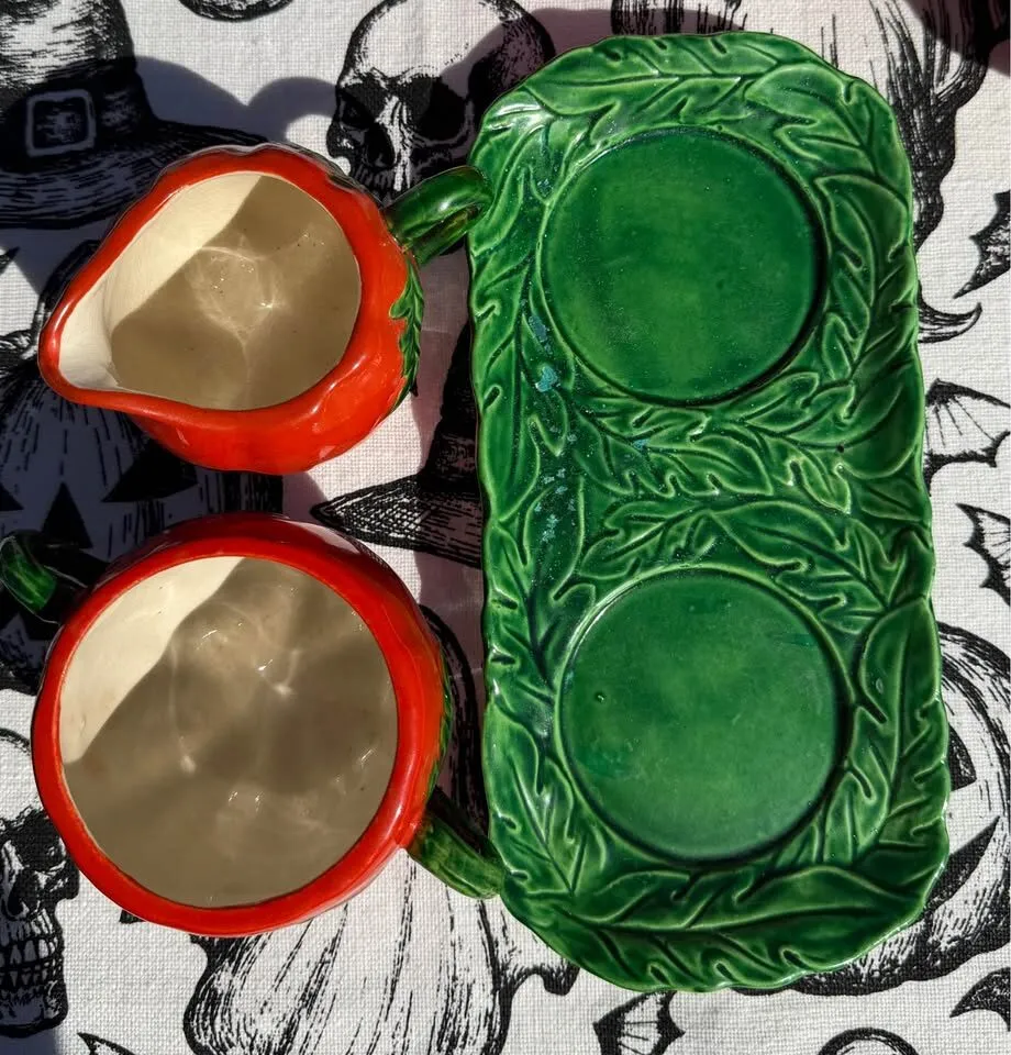 Rare Vintage 1950s Maruhon Ware Tomato Set - Featuring Rare Screw-Bottom Shakers & Matching Cups - photo 5