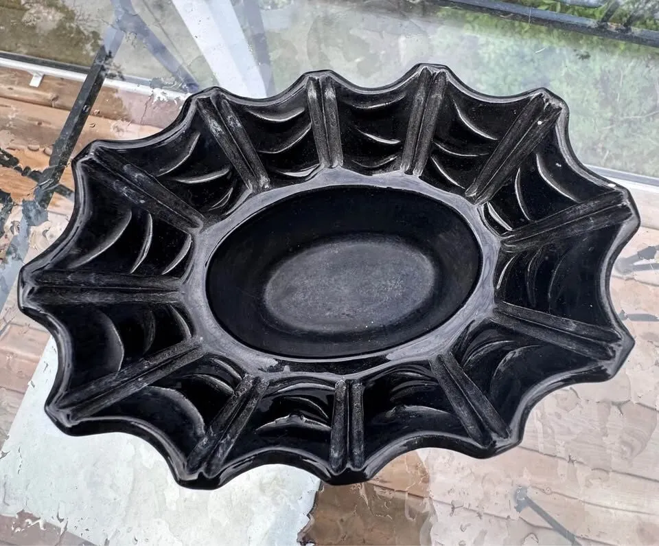 1957 Miramar of California Black Ruffled Ceramic Planter/bowl MCM - photo 2