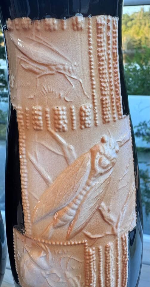 Rare & Unique Vintage Japanese Insect Relief Vases - Pair (8.5") - photo 5