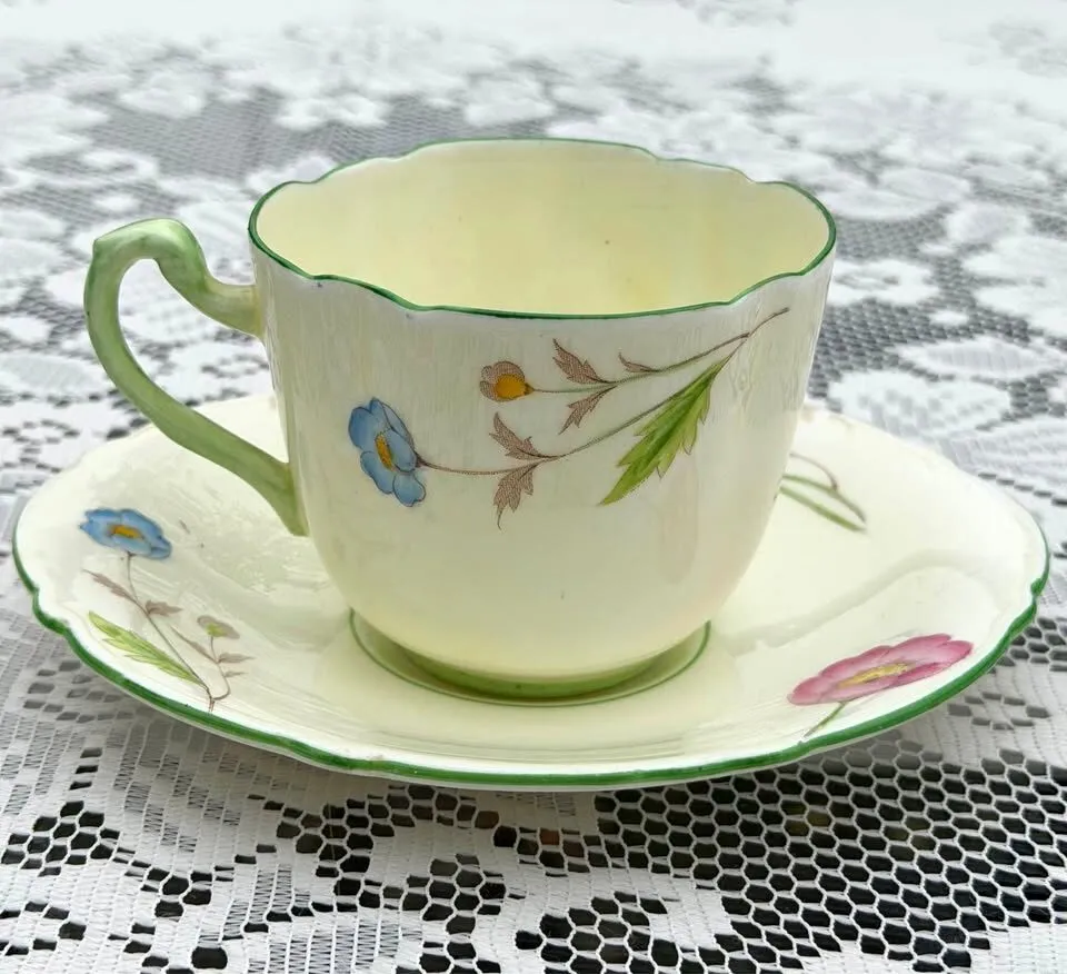 Rare 1930s Paragon Oval Teacup & Saucer Set – Mint Condition - photo 1