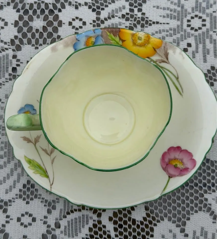 Rare 1930s Paragon Oval Teacup & Saucer Set – Mint Condition - photo 2