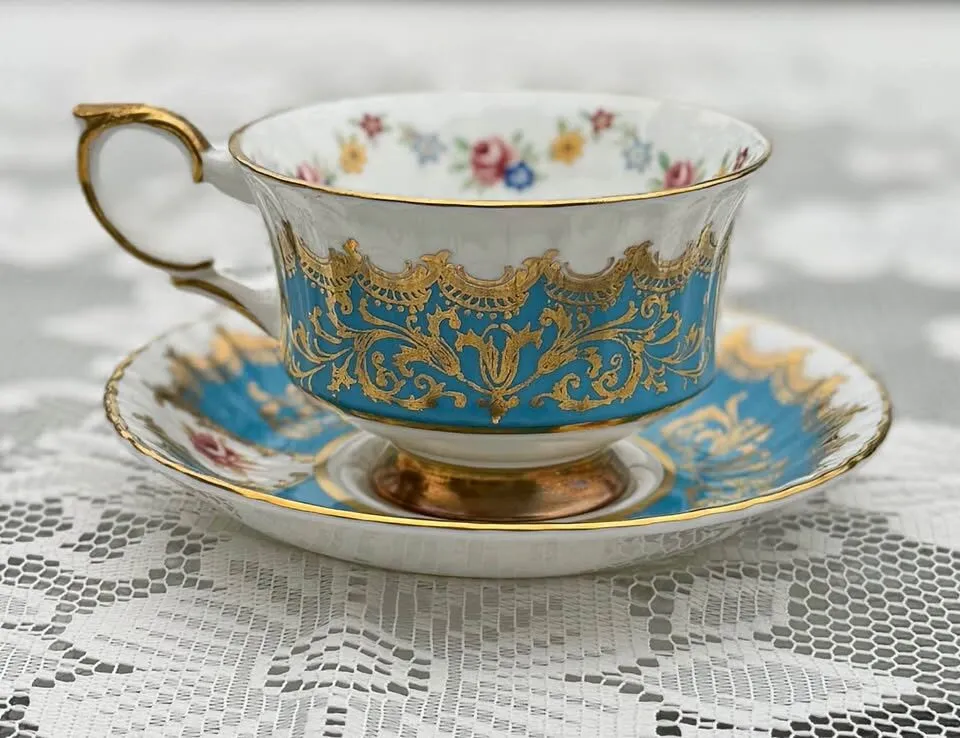 Rare 1960s Paragon Trenton Teacup Set - Turquoise and Heavy Gold Filigree Fine Bone China - photo 1