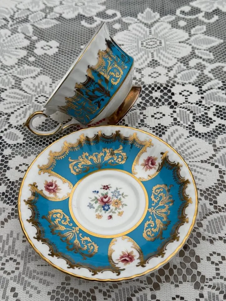 Rare 1960s Paragon Trenton Teacup Set - Turquoise and Heavy Gold Filigree Fine Bone China - photo 7