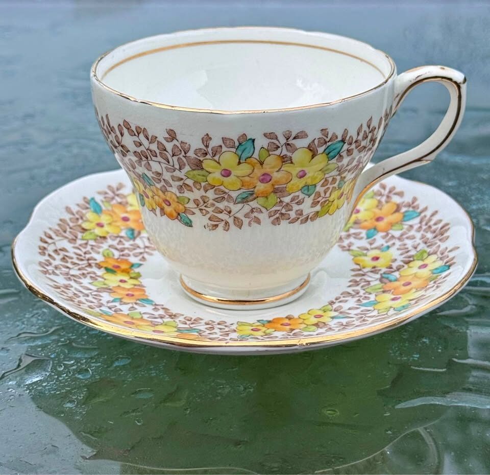 Vintage Foley English Bone China Teacup & Saucer Set - Pattern V2948