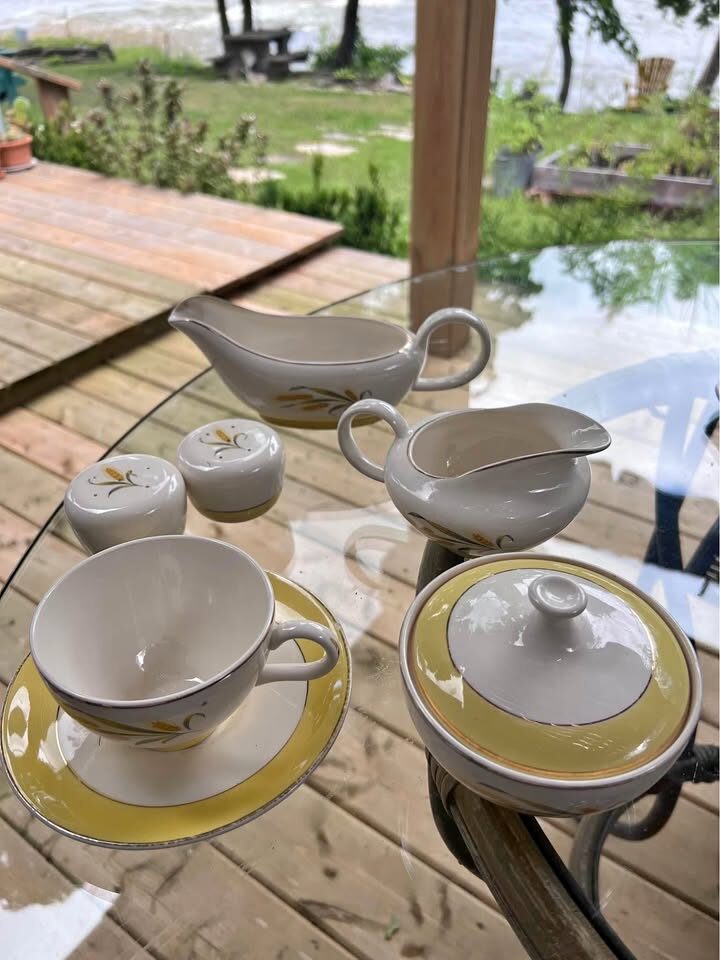 Vintage 1950s Goldcrest "Autumn Gold" Wheat Coffee/Tea Serving Set - 6 Pcs