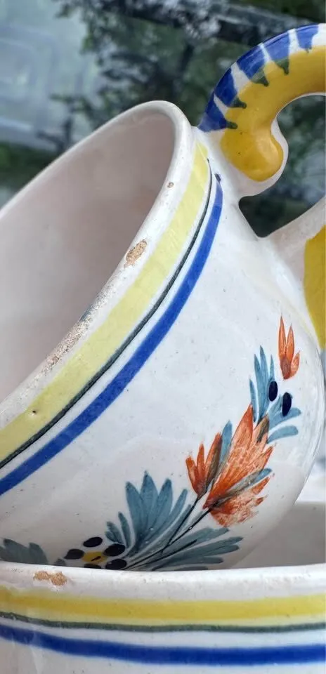 Vintage Henriot Quimper Double Handled Cups Pair - Breton Man & Woman Faience - photo 6