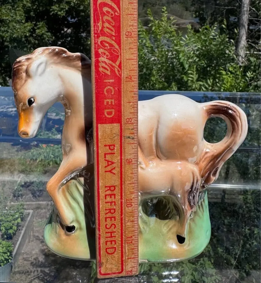 Beautiful Iridescent Lusterware Mare & Foal Statue (Made in Brazil) - photo 3