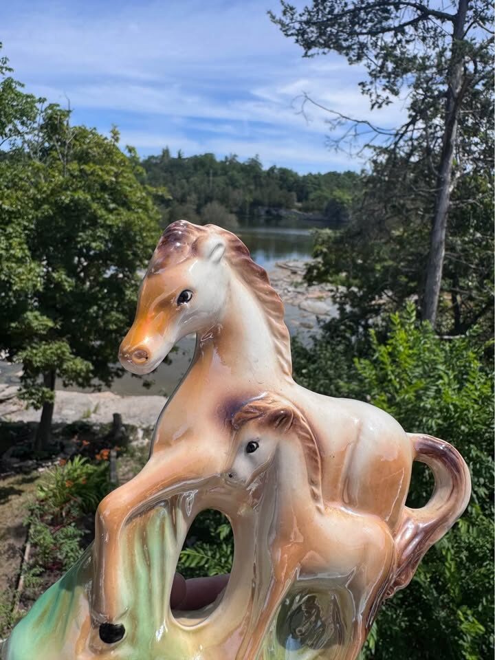 Beautiful Iridescent Lusterware Mare & Foal Statue (Made in Brazil) - photo 5