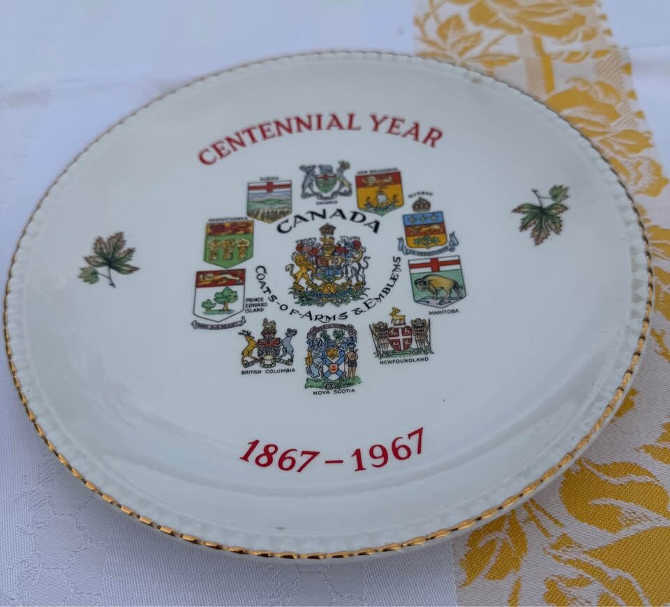 Vintage 1967 Canada Centennial Commemorative Plate – 8" Simpsons Potters - photo 4