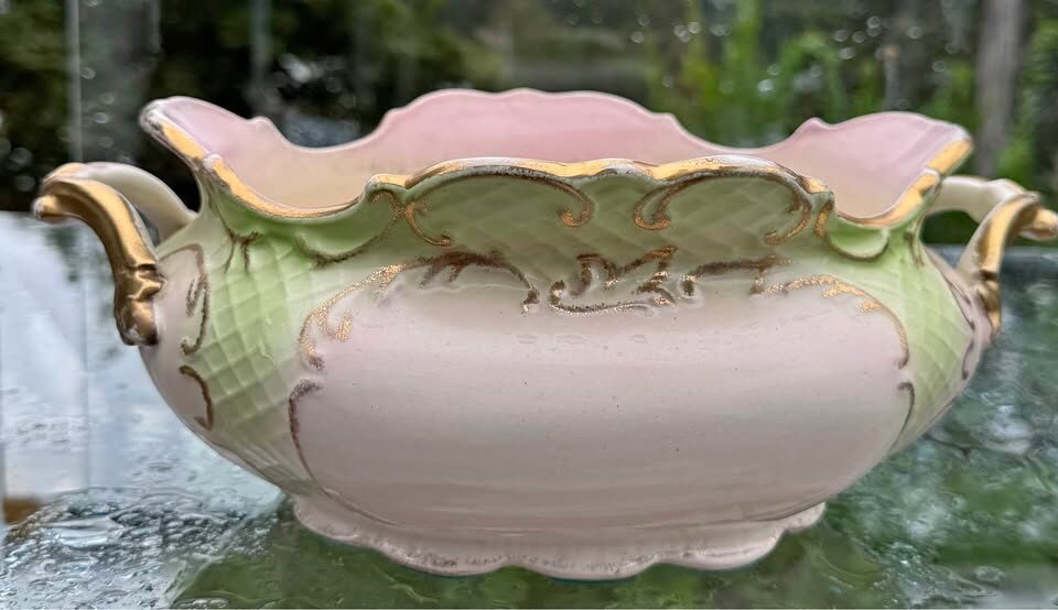 Antique S. Fielding & Co. (Crown Devon) Art Nouveau Centerpiece Bowl - c. 1890s - photo 2
