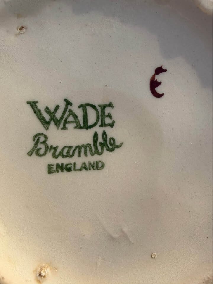 Vintage Wade Bramble Pottery Set - Pitcher & Divided Dish (Made in England) - photo 2