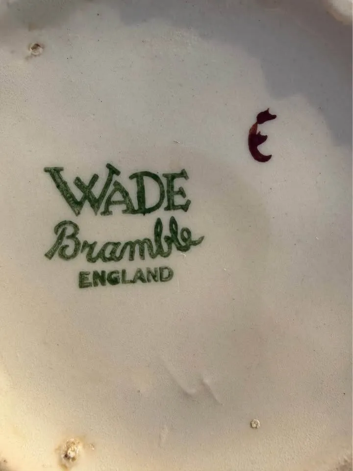 Vintage Wade Bramble Pottery Set - Pitcher & Divided Dish (Made in England) - photo 2