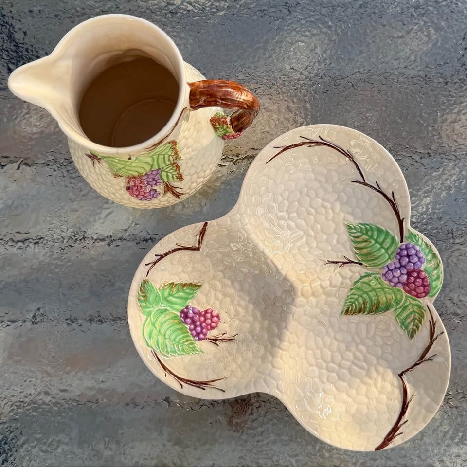 Vintage Wade Bramble Pottery Set - Pitcher & Divided Dish (Made in England) - photo 3