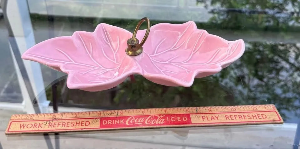 Vintage Mid-Century Pink Ceramic Leaf Candy Dish with Brass Handle - photo 2
