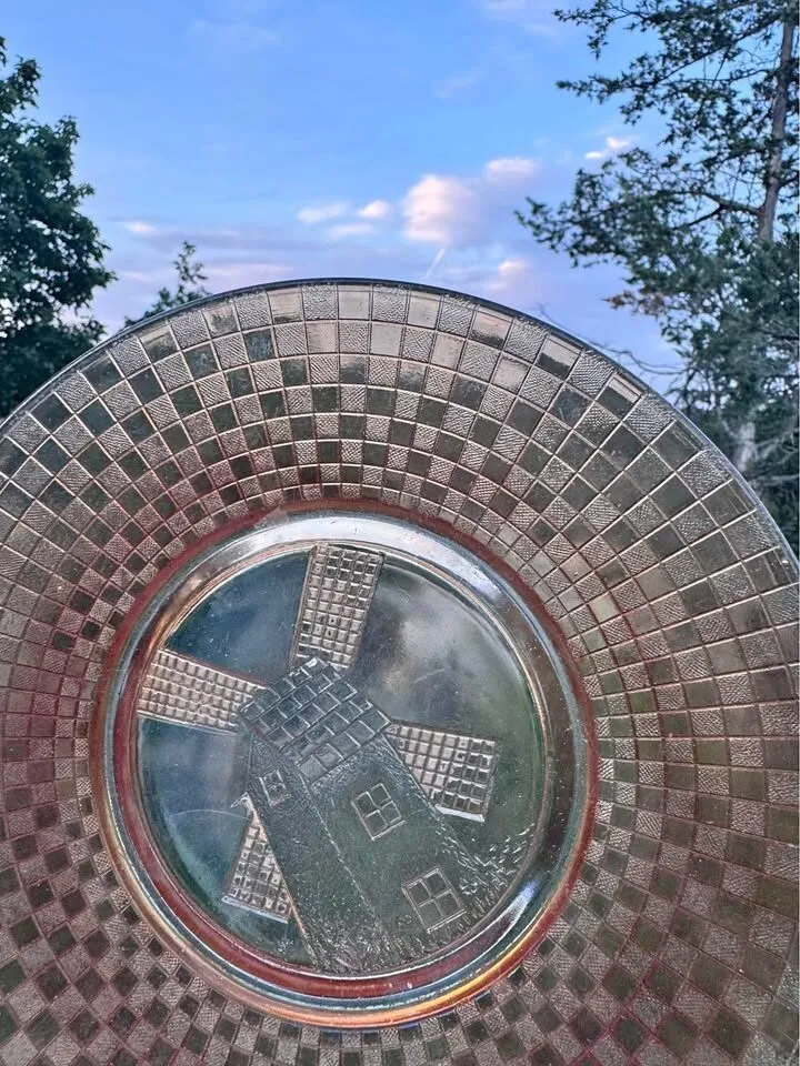 Vintage Hazel Atlas Windmill & Checkerboard Marigold Carnival Glass Plate (8") - photo 1