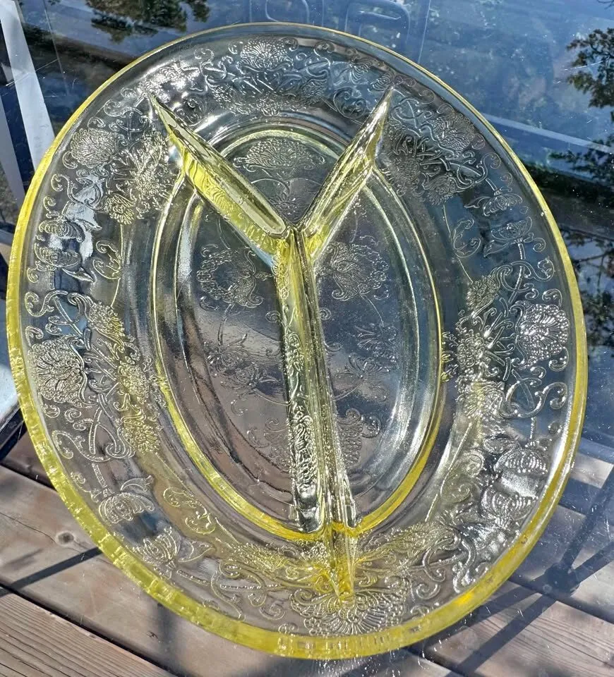 Vintage 1930s Hazel-Atlas Yellow Depression Glass Divided Platter - Florentine Poppy - photo 1