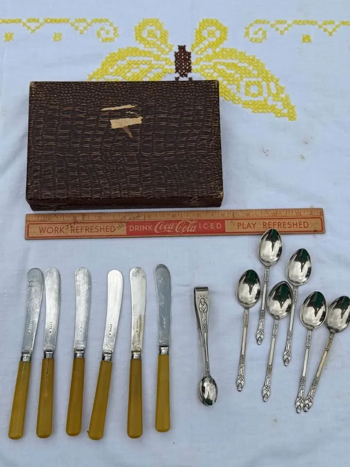 Vintage English Silverware Set - 6 Apostle Spoons, Tongs & 6 Tea Knives with Sterling Silver Bands - photo 8
