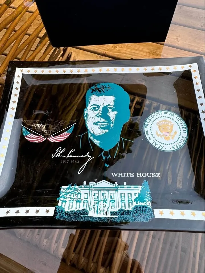 John F. Kennedy Commemorative Tray and 'A Thousand Days' Book - photo 2