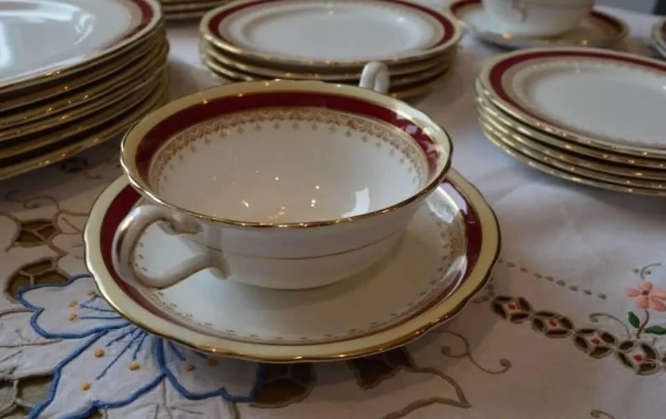 Vintage Aynsley Dinnerware 1939 - photo 3