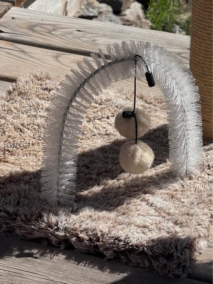 Cat Bed and Scratch Post Toy - photo 7