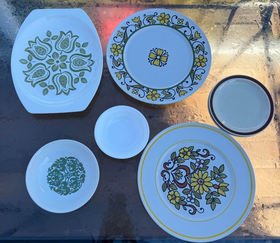 Vintage 1970s Retro Serving Platters & Bowls - Priced Individually - photo 2