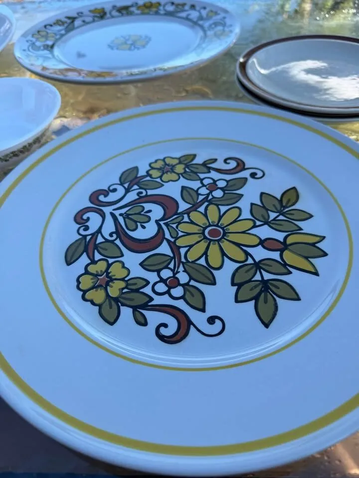 Vintage 1970s Retro Serving Platters & Bowls - Priced Individually - photo 3