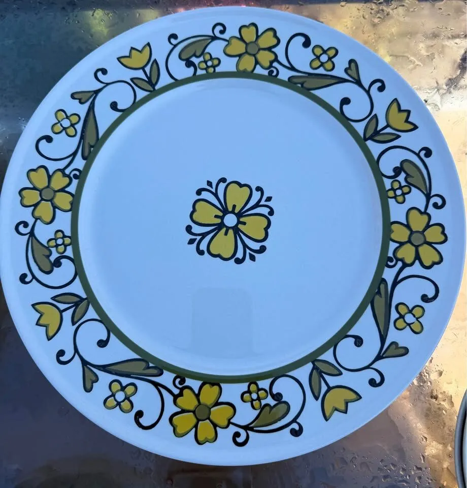 Vintage 1970s Retro Serving Platters & Bowls - Priced Individually - photo 5