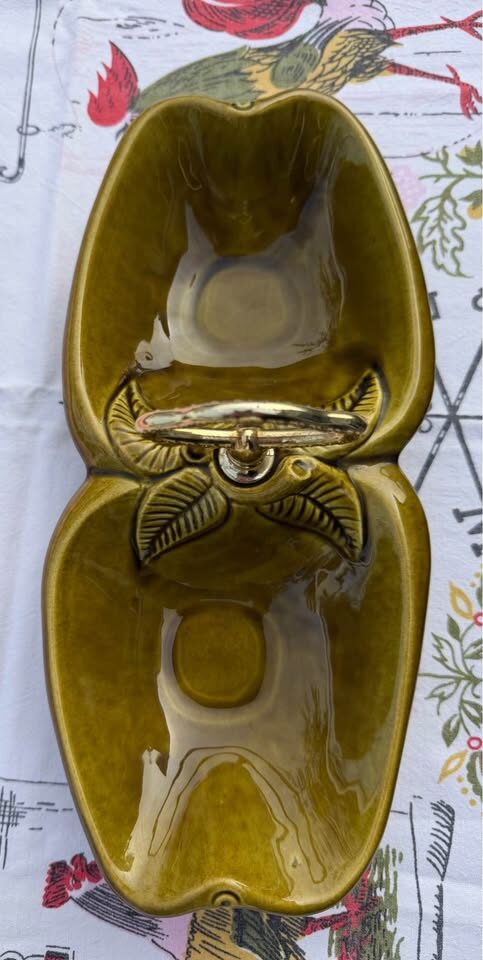 Vintage MCM California Pottery #716 Divided Apple Dish - Avocado - photo 3