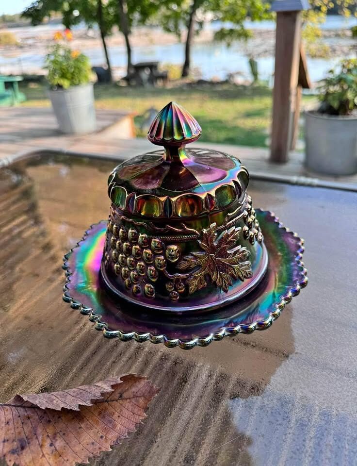 Vintage L.G. Wright Amethyst Carnival Glass Butter Dish - Gold Gilt - photo 1