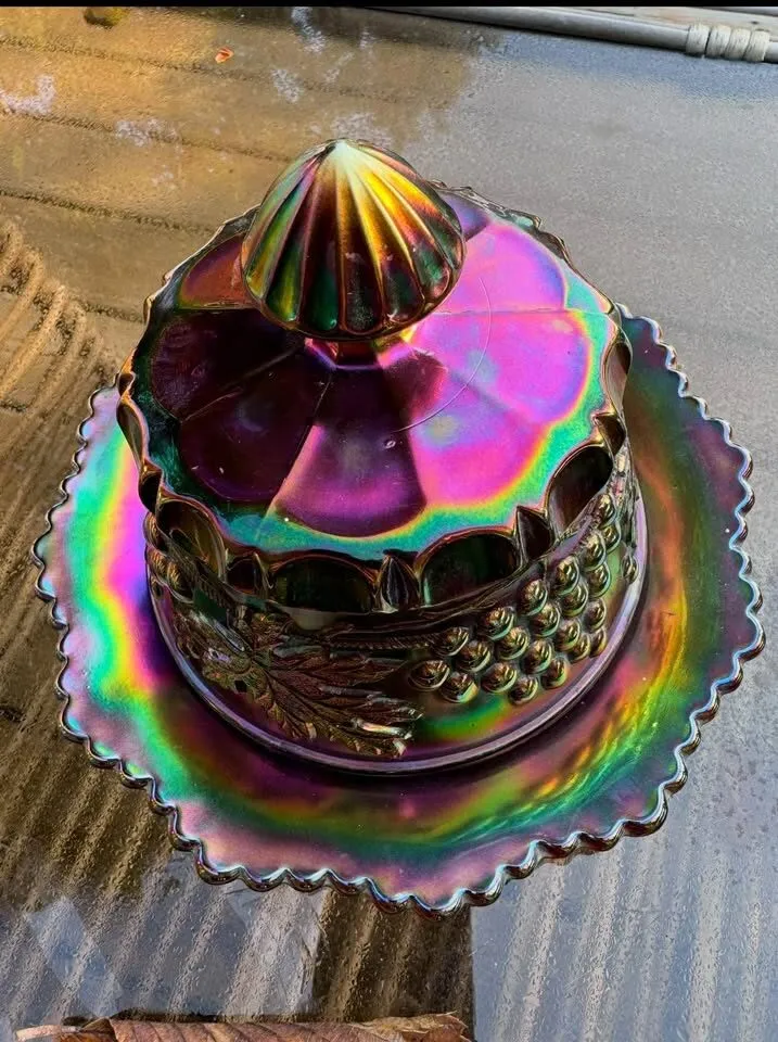 Vintage L.G. Wright Amethyst Carnival Glass Butter Dish - Gold Gilt - photo 2