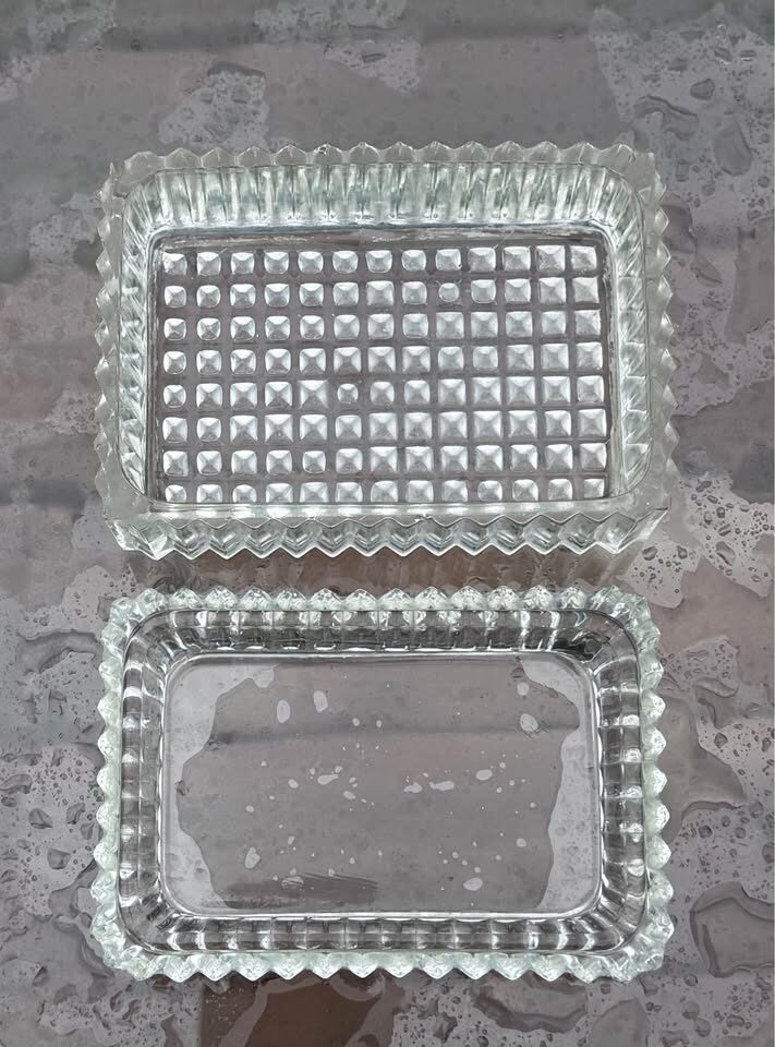 Vintage Art Deco Pressed Glass Trinket Box / Covered Butter Dish - photo 3