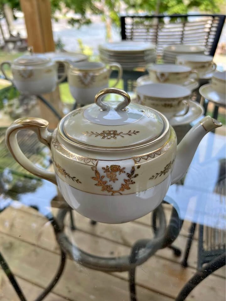 Antique 1920s Noritake Japan Tea & Dessert Set (30 Pcs) - Gold "M" Mark
