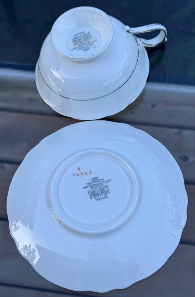 Vintage Paragon Double Royal Warrant Teacup & Saucer Set - Mint Green Pattern 97701 (1939-1949) - photo 3