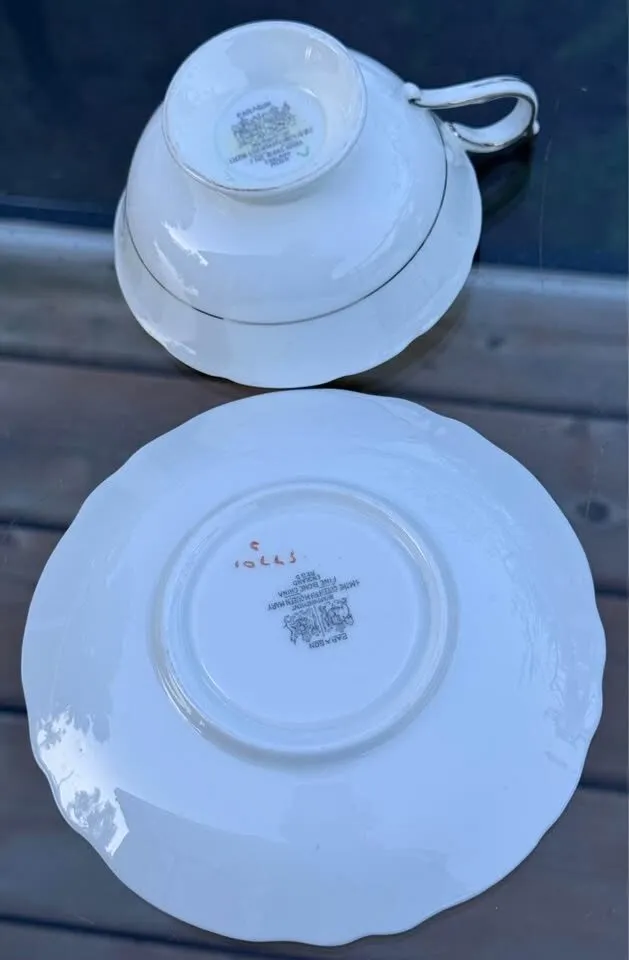Vintage Paragon Double Royal Warrant Teacup & Saucer Set - Mint Green Pattern 97701 (1939-1949) - photo 3