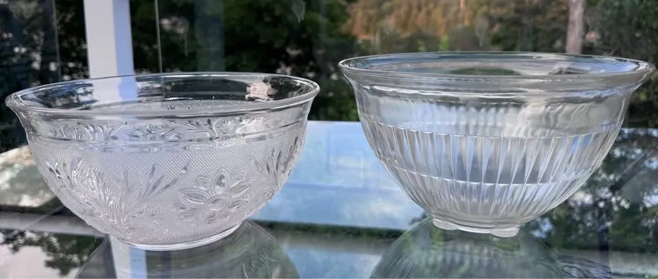 Vintage 9” Glass Bowls - Hazel Atlas "Aurora" & Anchor Hocking "Sandwich" - photo 3